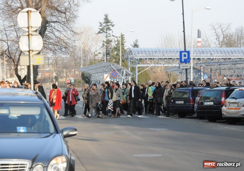 Zdjęcie w galerii na portalu naszraciborz.pl: Prezydent i urzędnicy ewakuowani wiadomości z regionu