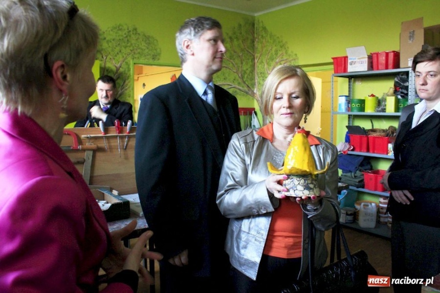 Zdjęcie w galerii na portalu naszraciborz.pl: Komisja oświaty zwiedziła ZSS wiadomości z regionu