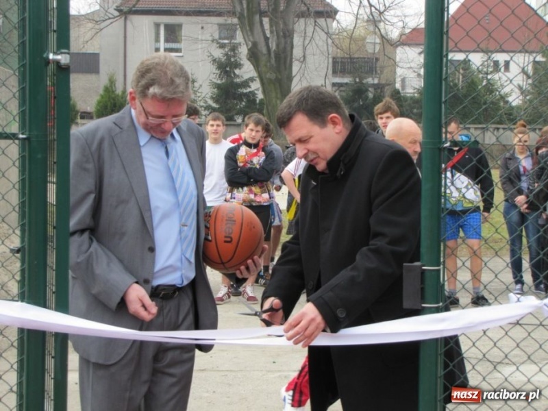 Zdjęcie w galerii na portalu naszraciborz.pl: Starosta jak Dennis Rodman wiadomości z regionu