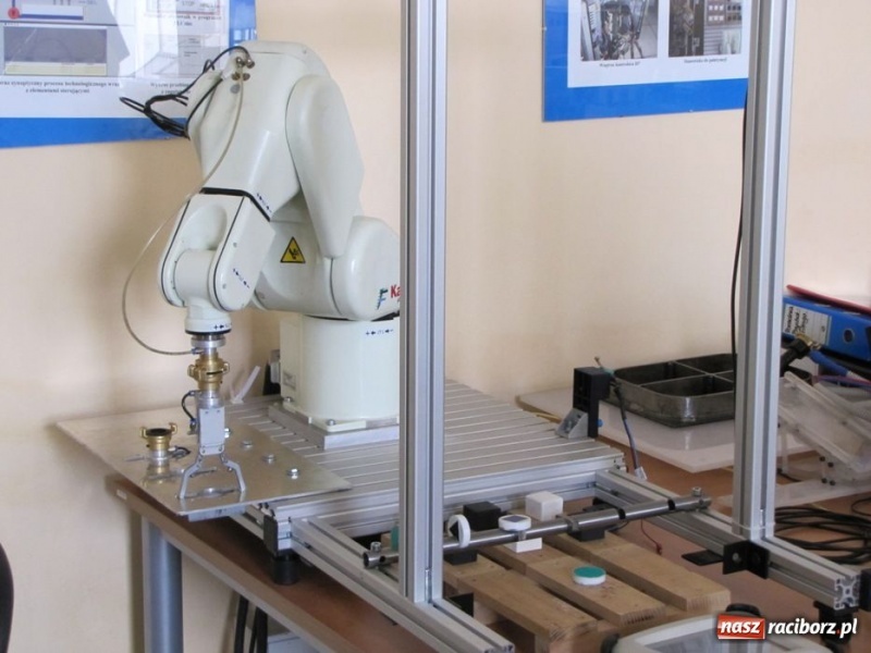 Zdjęcie w galerii na portalu naszraciborz.pl: Obejrzeli PWSZ od wewnątrz wiadomości z regionu