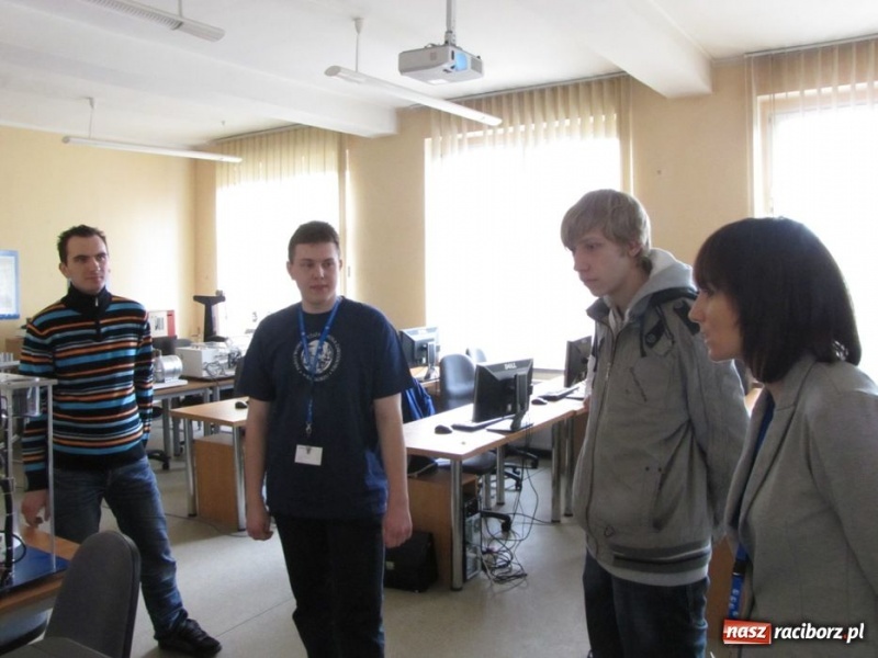 Zdjęcie w galerii na portalu naszraciborz.pl: Obejrzeli PWSZ od wewnątrz wiadomości z regionu