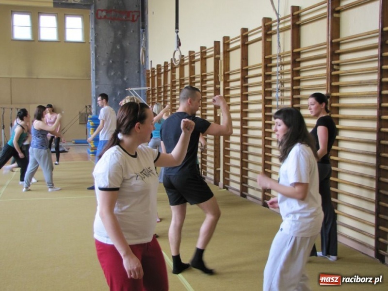 Zdjęcie w galerii na portalu naszraciborz.pl: Obejrzeli PWSZ od wewnątrz wiadomości z regionu