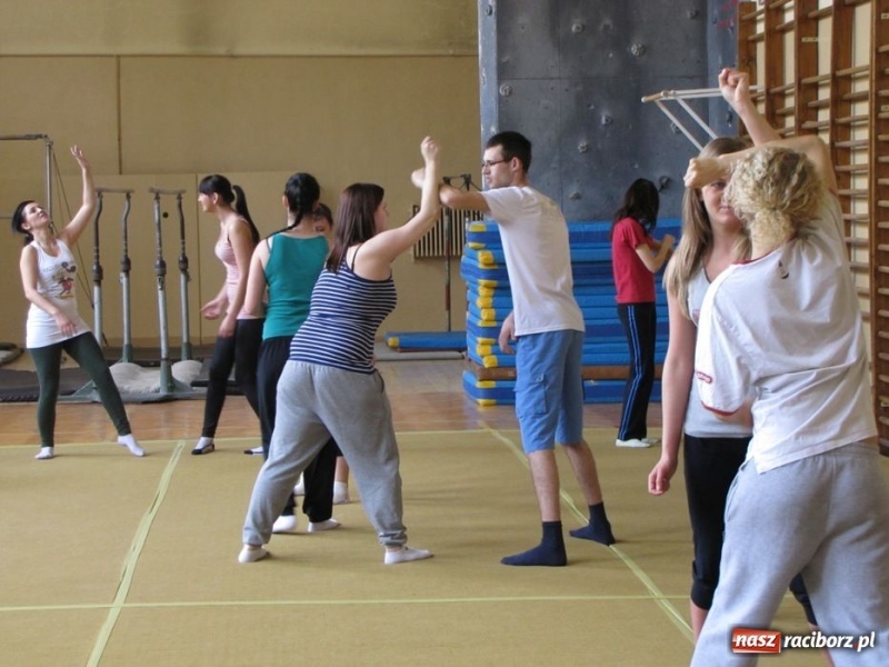 Zdjęcie w galerii na portalu naszraciborz.pl: Obejrzeli PWSZ od wewnątrz wiadomości z regionu