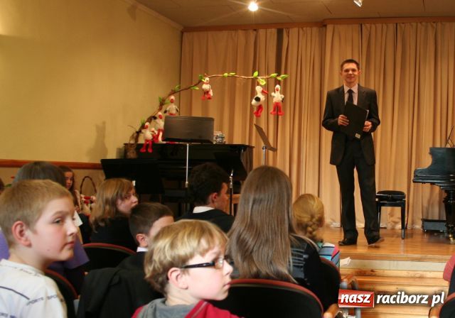 Zdjęcie w galerii na portalu naszraciborz.pl: Nasi młodzi i zdolni w Głubczycach wiadomości z regionu