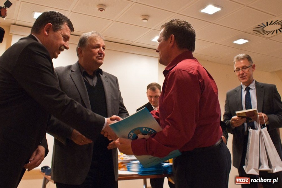 Zdjęcie w galerii na portalu naszraciborz.pl: 35 nowych trenerów odebrało licencje wiadomości z regionu
