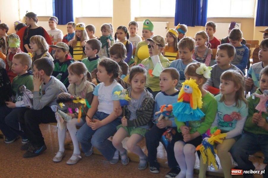 Zdjęcie w galerii na portalu naszraciborz.pl: Powitanie wiosny w SP 4 wiadomości z regionu