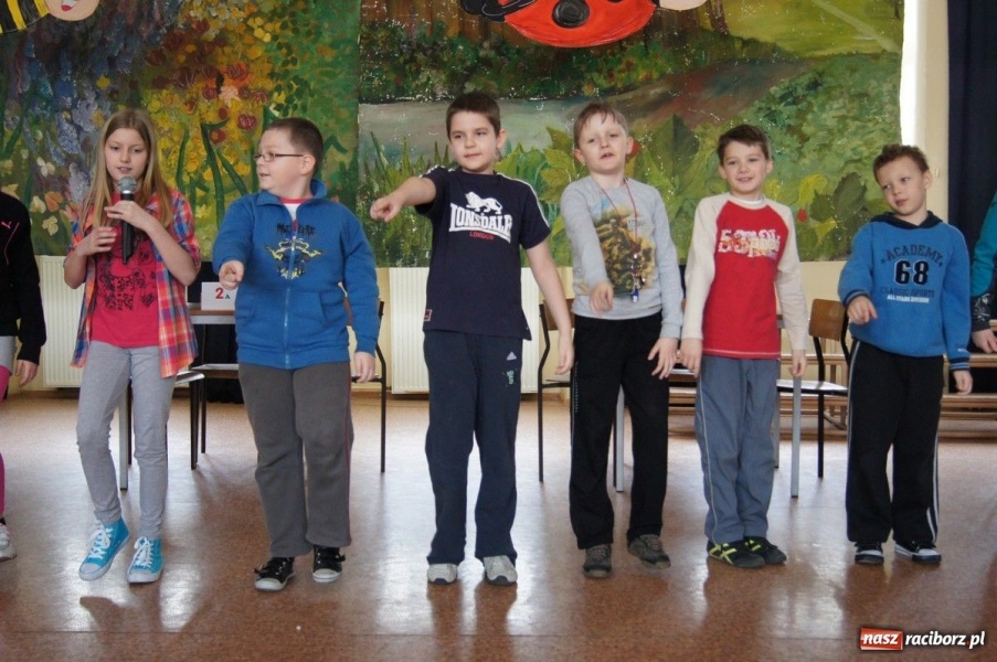 Zdjęcie w galerii na portalu naszraciborz.pl: Powitanie wiosny w SP 4 wiadomości z regionu