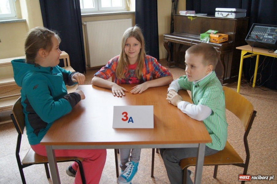 Zdjęcie w galerii na portalu naszraciborz.pl: Powitanie wiosny w SP 4 wiadomości z regionu