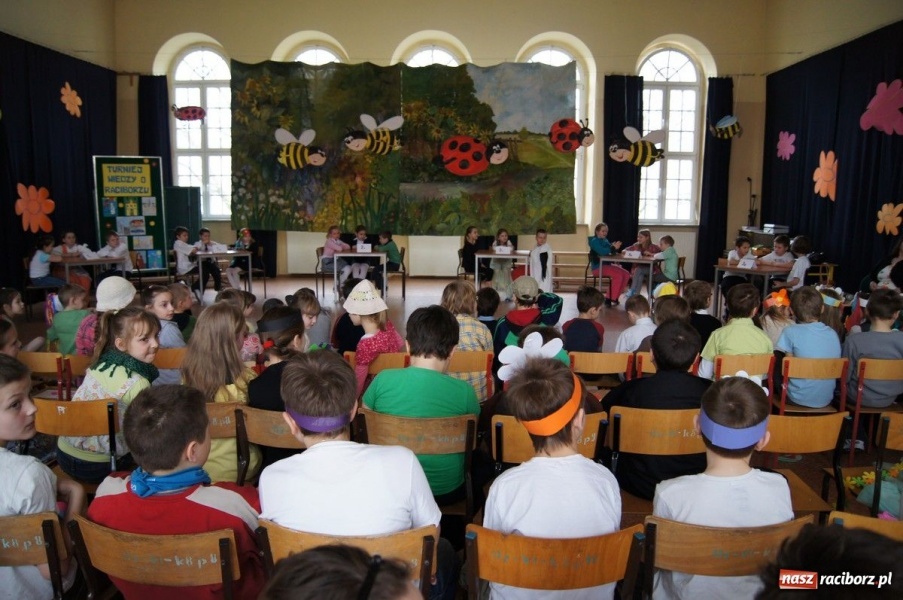 Zdjęcie w galerii na portalu naszraciborz.pl: Powitanie wiosny w SP 4 wiadomości z regionu