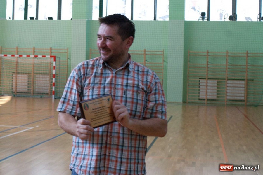 Zdjęcie w galerii na portalu naszraciborz.pl: Policjanci z pucharem komendanta ŚOSG wiadomości z regionu