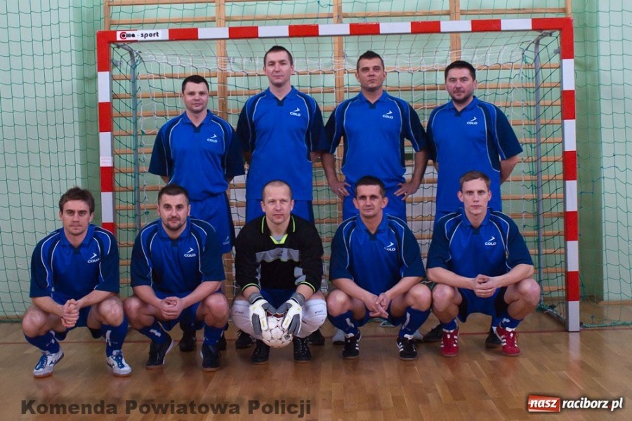 Zdjęcie w galerii na portalu naszraciborz.pl: Policjanci z pucharem komendanta ŚOSG wiadomości z regionu