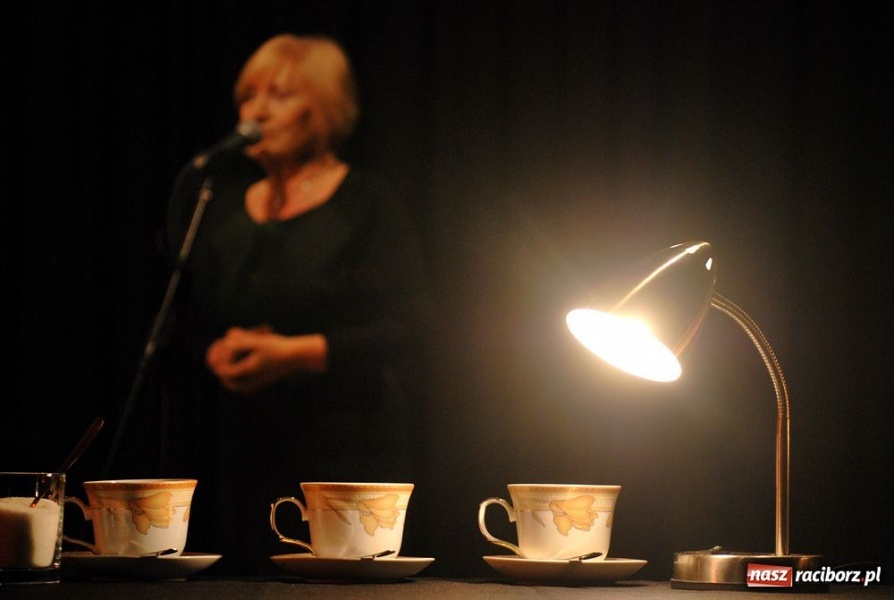 Zdjęcie w galerii na portalu naszraciborz.pl: Recytacje przeplecione recitalem wiadomości z regionu