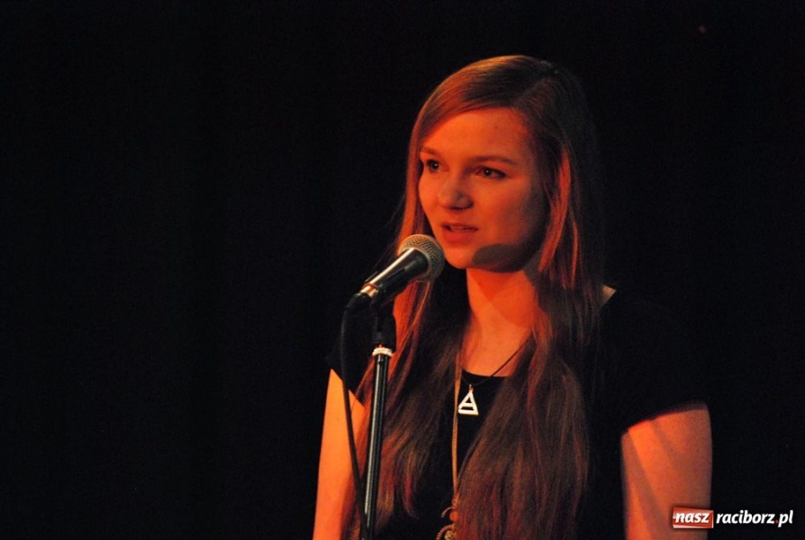 Zdjęcie w galerii na portalu naszraciborz.pl: Recytacje przeplecione recitalem wiadomości z regionu