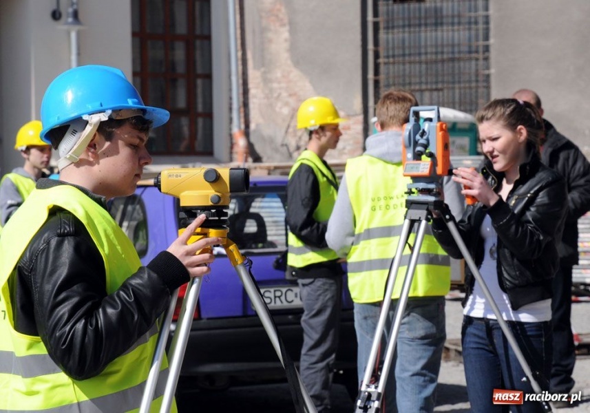 Zdjęcie w galerii na portalu naszraciborz.pl: Szkoły promują się na zamku wiadomości z regionu