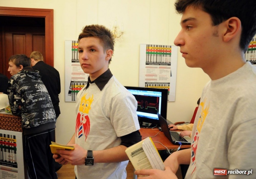 Zdjęcie w galerii na portalu naszraciborz.pl: Szkoły promują się na zamku wiadomości z regionu