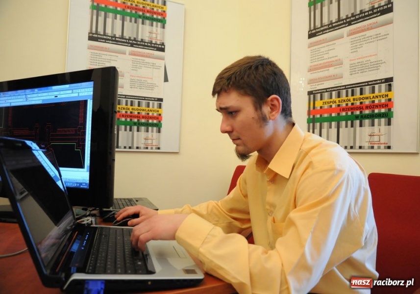 Zdjęcie w galerii na portalu naszraciborz.pl: Szkoły promują się na zamku wiadomości z regionu