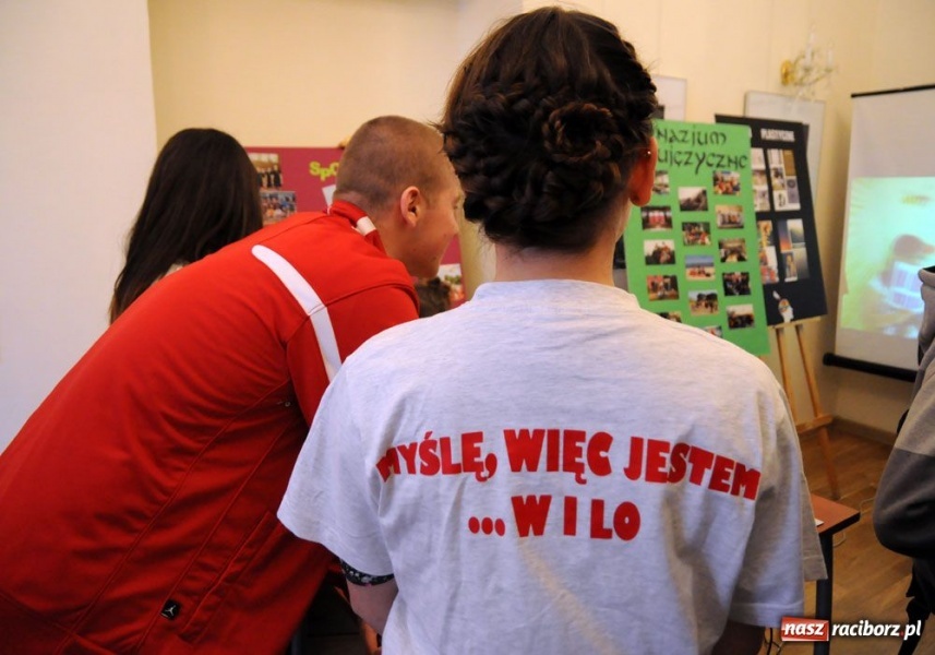 Zdjęcie w galerii na portalu naszraciborz.pl: Szkoły promują się na zamku wiadomości z regionu