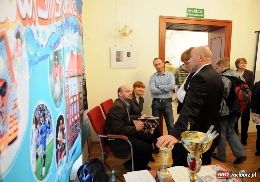 Zdjęcie w galerii na portalu naszraciborz.pl: Szkoły promują się na zamku wiadomości z regionu