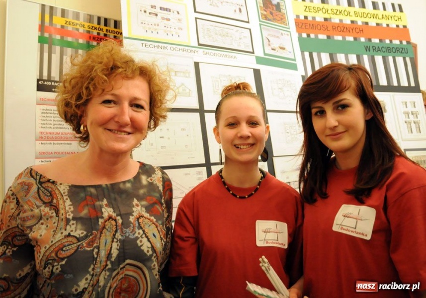 Zdjęcie w galerii na portalu naszraciborz.pl: Szkoły promują się na zamku wiadomości z regionu