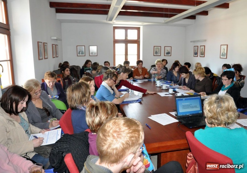 Zdjęcie w galerii na portalu naszraciborz.pl: Szkoły promują się na zamku wiadomości z regionu