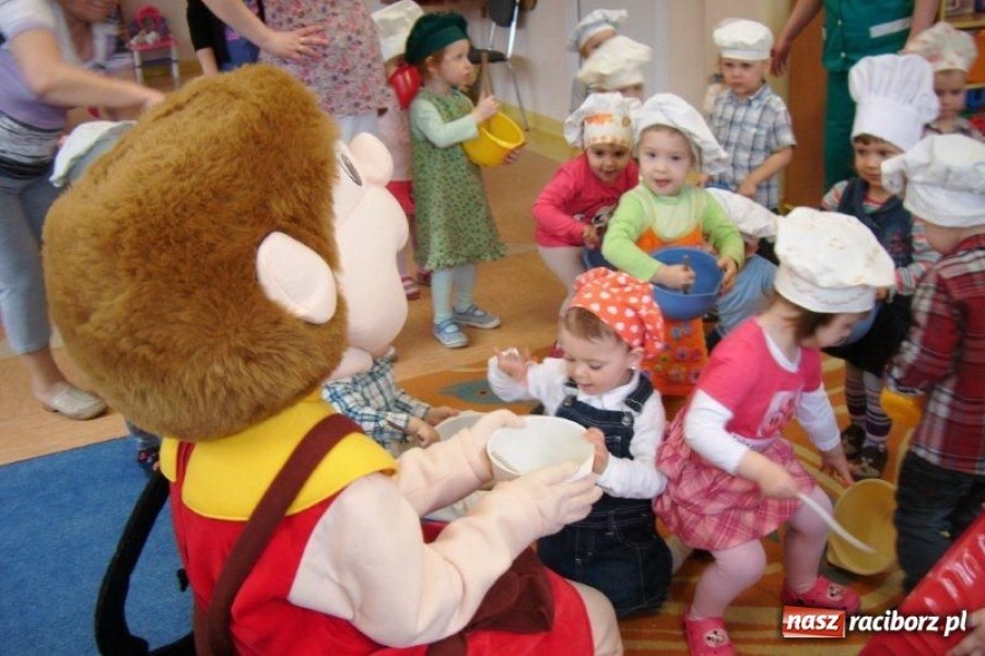 Zdjęcie w galerii na portalu naszraciborz.pl: Dzień Uśmiechu w żłobku wiadomości z regionu