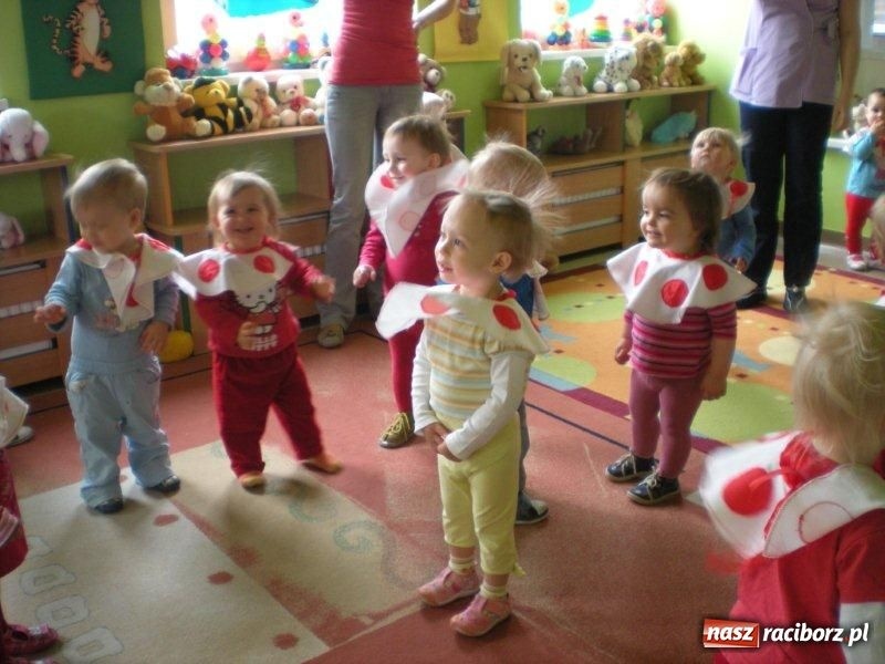 Zdjęcie w galerii na portalu naszraciborz.pl: Dzień Uśmiechu w żłobku wiadomości z regionu