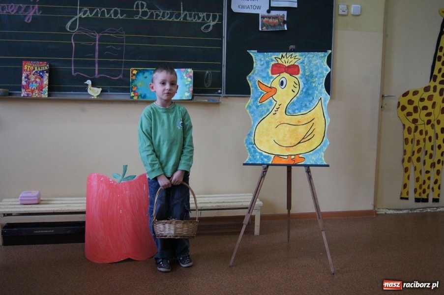 Zdjęcie w galerii na portalu naszraciborz.pl: Pierwszaki z SP-4 kochają Brzechwę wiadomości z regionu