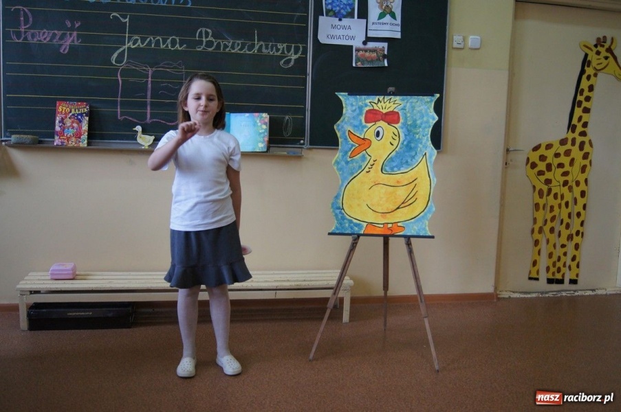 Zdjęcie w galerii na portalu naszraciborz.pl: Pierwszaki z SP-4 kochają Brzechwę wiadomości z regionu