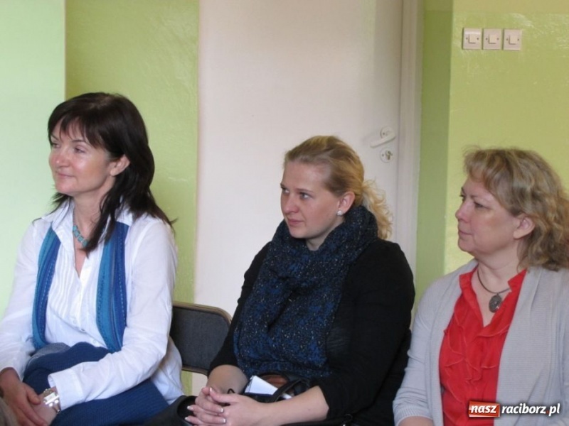 Zdjęcie w galerii na portalu naszraciborz.pl: Dzieci z Opavy poznały pisanki wiadomości z regionu