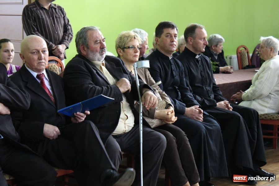 Zdjęcie w galerii na portalu naszraciborz.pl: Kiermasz wielkanocny w Kobyli wiadomości z regionu