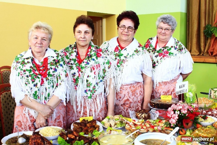 Zdjęcie w galerii na portalu naszraciborz.pl: Kiermasz wielkanocny w Kobyli wiadomości z regionu