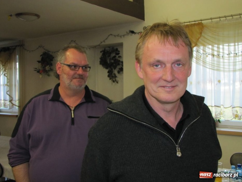 Zdjęcie w galerii na portalu naszraciborz.pl: Pomagają Krzanowicom od lat wiadomości z regionu