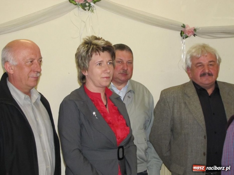 Zdjęcie w galerii na portalu naszraciborz.pl: Pomagają Krzanowicom od lat wiadomości z regionu