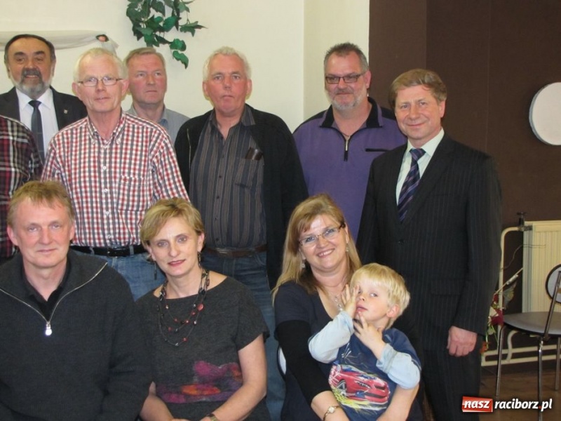 Zdjęcie w galerii na portalu naszraciborz.pl: Pomagają Krzanowicom od lat wiadomości z regionu