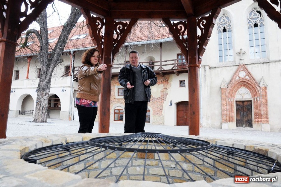 Zdjęcie w galerii na portalu naszraciborz.pl: Studnia szczęścia i plan na weekend wiadomości z regionu