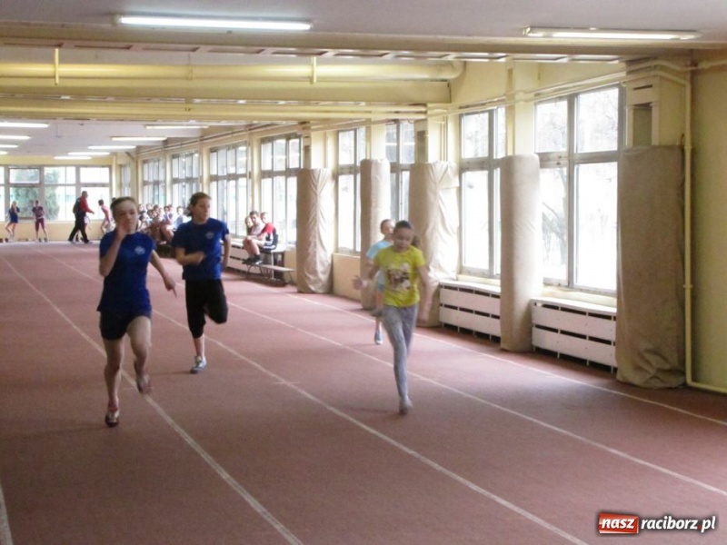 Zdjęcie w galerii na portalu naszraciborz.pl: Wiosenne mistrzostwa w ZSOMS wiadomości z regionu