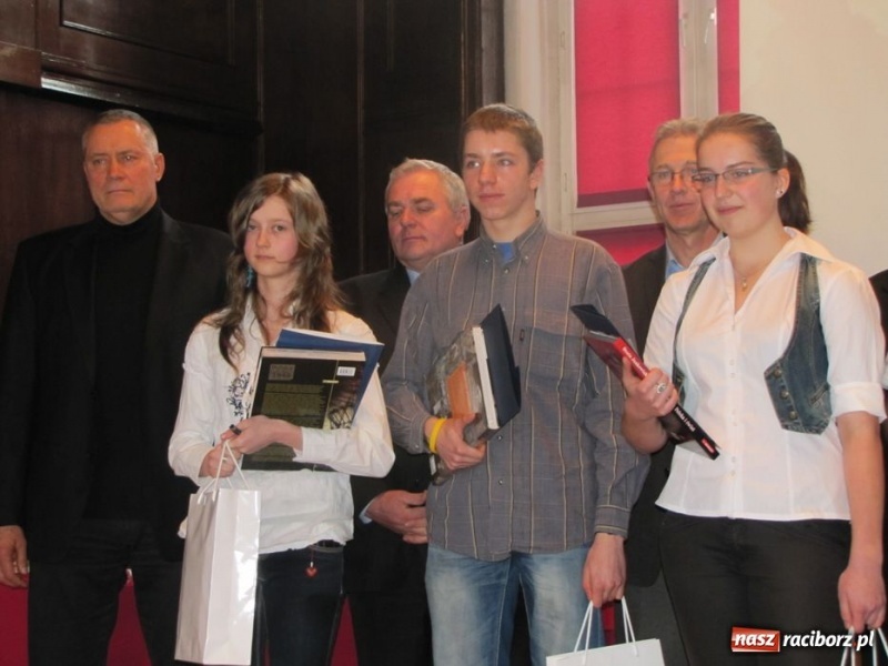 Zdjęcie w galerii na portalu naszraciborz.pl: Konkurs powiatowy z dreszczykiem emocji wiadomości z regionu