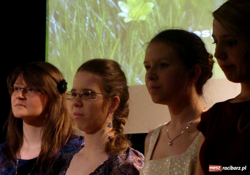 Zdjęcie w galerii na portalu naszraciborz.pl: Solowe popisy MIRAŻu w MDK wiadomości z regionu