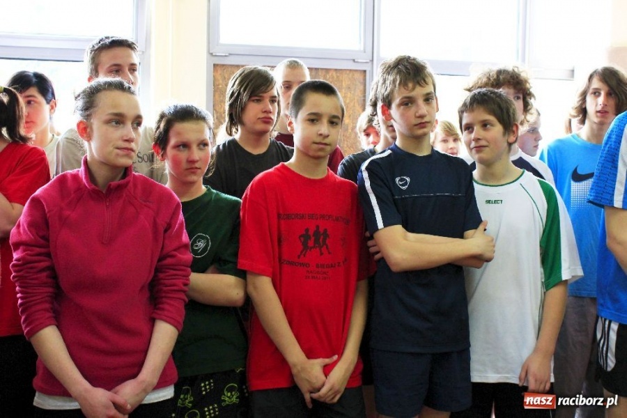 Zdjęcie w galerii na portalu naszraciborz.pl: Lekkoatletyczne potyczki w ZSOMS wiadomości z regionu