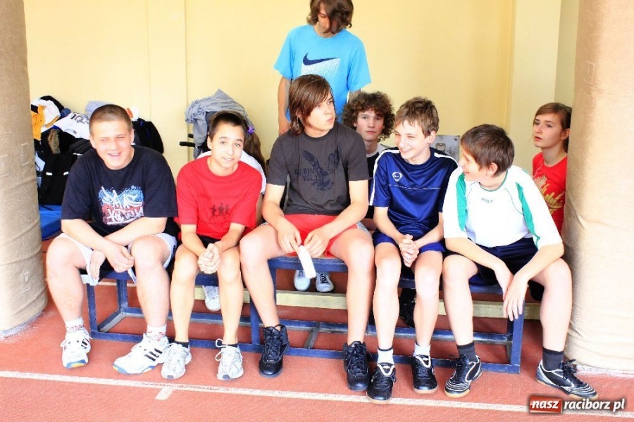 Zdjęcie w galerii na portalu naszraciborz.pl: Lekkoatletyczne potyczki w ZSOMS wiadomości z regionu