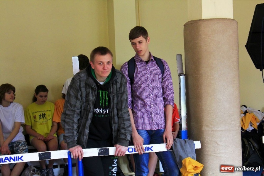Zdjęcie w galerii na portalu naszraciborz.pl: Lekkoatletyczne potyczki w ZSOMS wiadomości z regionu