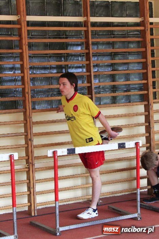 Zdjęcie w galerii na portalu naszraciborz.pl: Lekkoatletyczne potyczki w ZSOMS wiadomości z regionu
