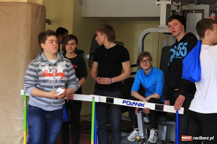Zdjęcie w galerii na portalu naszraciborz.pl: Lekkoatletyczne potyczki w ZSOMS wiadomości z regionu