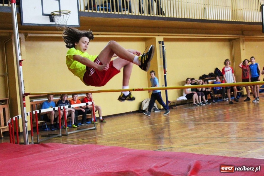 Zdjęcie w galerii na portalu naszraciborz.pl: Lekkoatletyczne potyczki w ZSOMS wiadomości z regionu