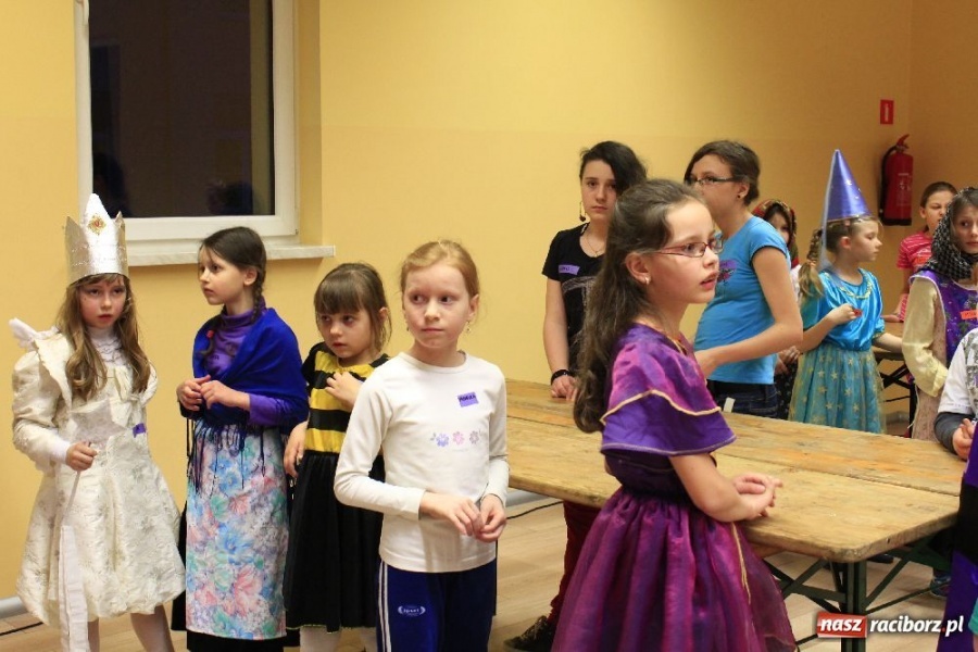 Zdjęcie w galerii na portalu naszraciborz.pl: Od zmroku do świtu w świecie Andersena wiadomości z regionu