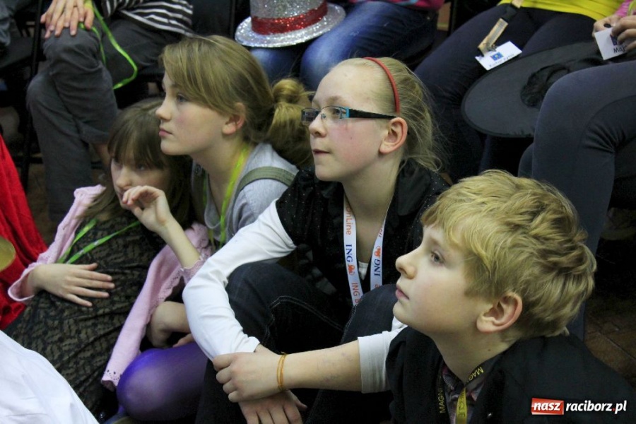 Zdjęcie w galerii na portalu naszraciborz.pl: Edward Lutczyn w raciborskiej książnicy wiadomości z regionu