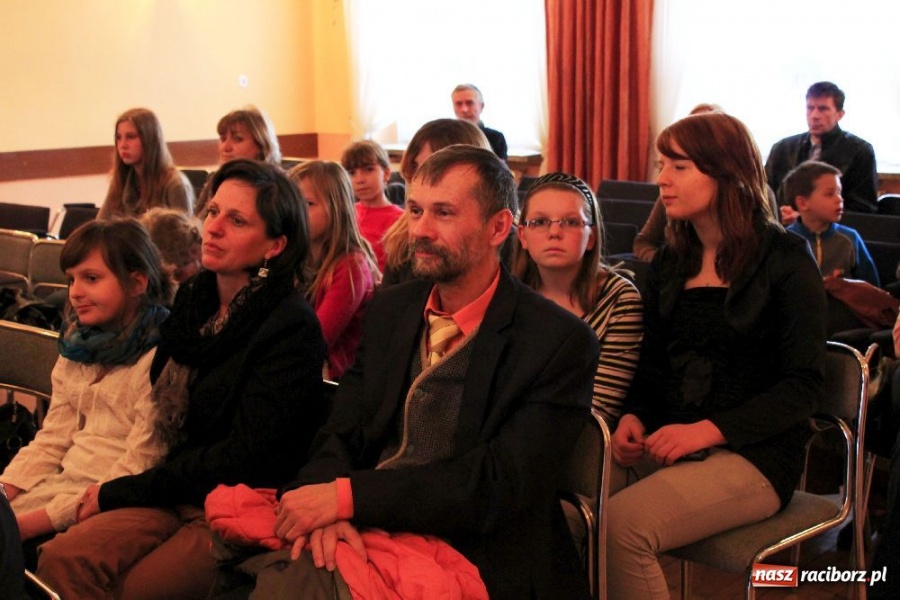 Zdjęcie w galerii na portalu naszraciborz.pl: W Nędzy wybrano najpiękniejsze ozdoby wiadomości z regionu