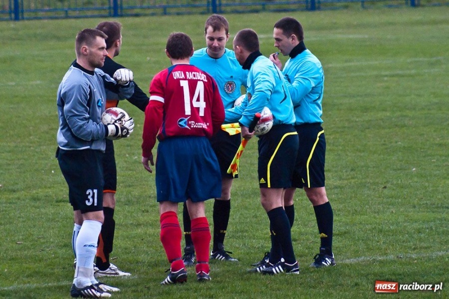 Zdjęcie w galerii na portalu naszraciborz.pl: Unia zgasiła Iskrę z Pszczyny wiadomości z regionu