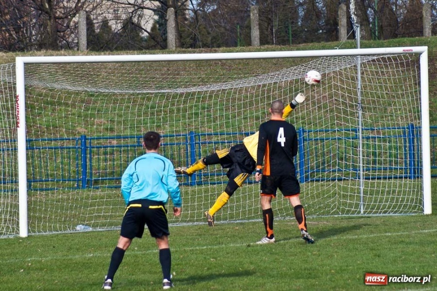 Zdjęcie w galerii na portalu naszraciborz.pl: Unia zgasiła Iskrę z Pszczyny wiadomości z regionu