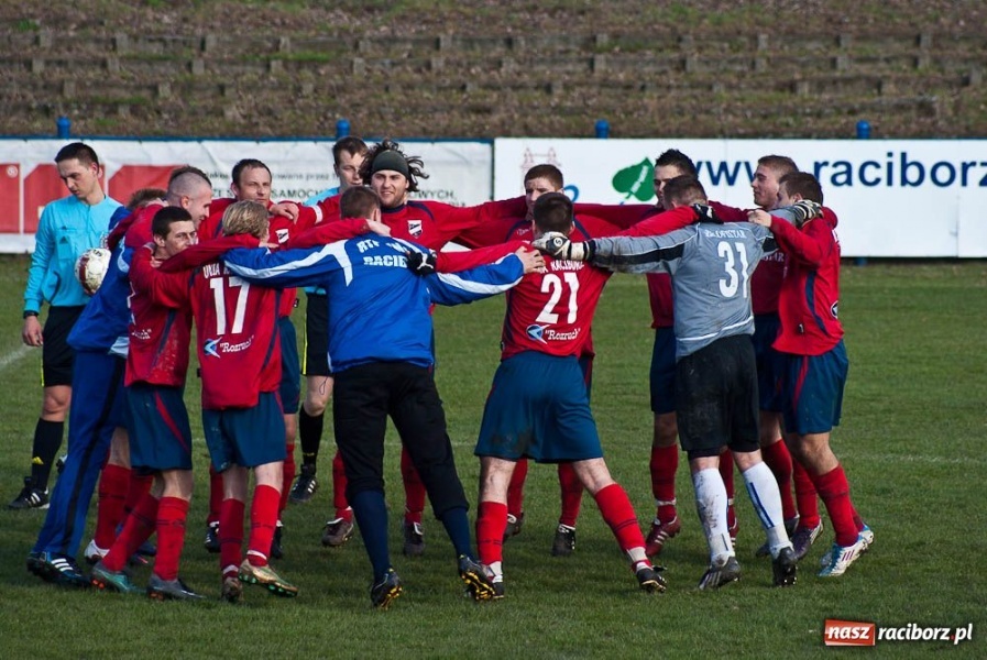 Zdjęcie w galerii na portalu naszraciborz.pl: Unia zgasiła Iskrę z Pszczyny wiadomości z regionu